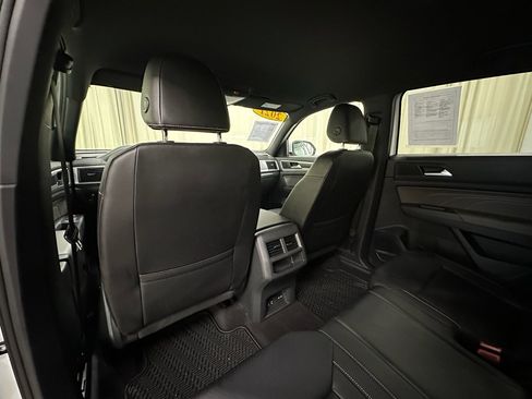 Used 2021 Volkswagen Atlas Cross Sport SE image 21