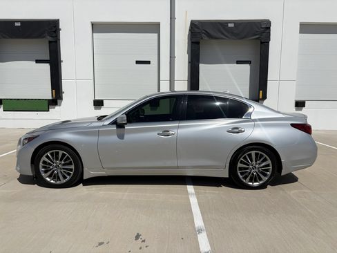 Used 2018 INFINITI Q50 Luxe w/ Essential Package (2.0T Luxe) RWD image 6