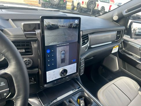 New 2025 Ford F150 Lightning Platinum image 54