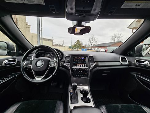 Used 2017 Jeep Grand Cherokee Altitude image 24