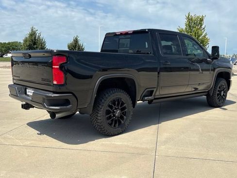 New 2026 Chevrolet Silverado 2500 High Country w/ Midnight Edition AWD/4WD image 6