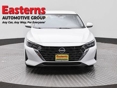 Used 2024 Nissan Sentra S FWD image 2