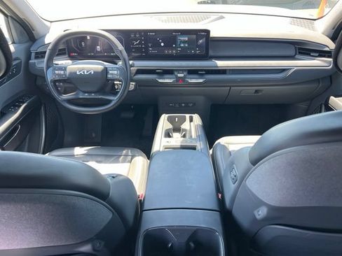 Certified 2024 Kia EV9 Wind AWD/4WD image 12