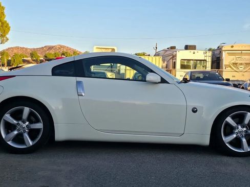Used 2008 Nissan 350Z Touring image 5
