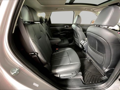 Used 2025 Kia Sorento SX FWD image 25