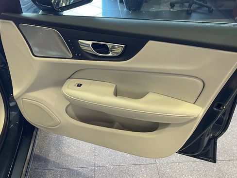 Used 2025 Volvo S60 T8 Ultra w/ Climate Package image 34
