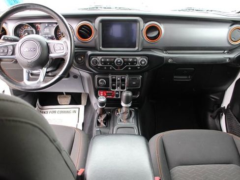 Used 2023 Jeep Gladiator Mojave w/ Cold Weather Group AWD/4WD image 11