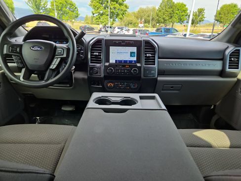 Used 2022 Ford F250 XLT w/ FX4 Off-Road Package AWD/4WD image 18