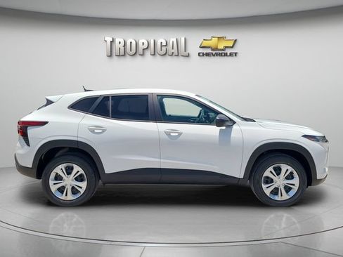 New 2026 Chevrolet Trax LS FWD image 6
