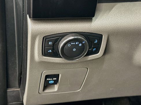 Used 2018 Ford F150 XL w/ Equipment Group 101A Mid AWD/4WD image 17