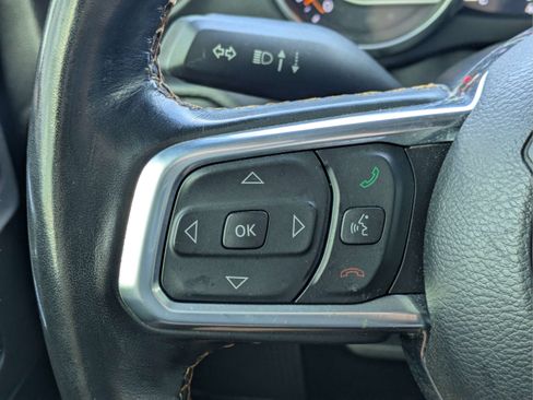 Used 2021 Jeep Gladiator Overland AWD/4WD image 24
