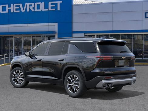 New 2026 Chevrolet Traverse LT image 3