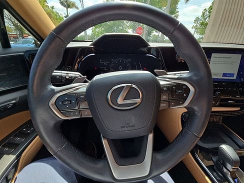 Used 2024 Lexus NX 250 FWD image 18