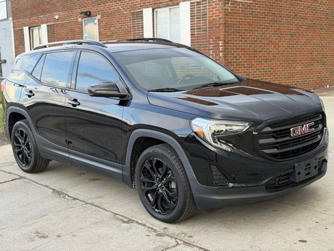Used 2019 GMC Terrain SLE w/ Driver Convenience Package image 4