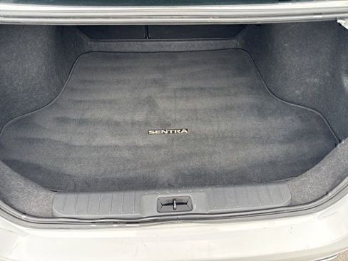 Used 2024 Nissan Sentra SV FWD image 12