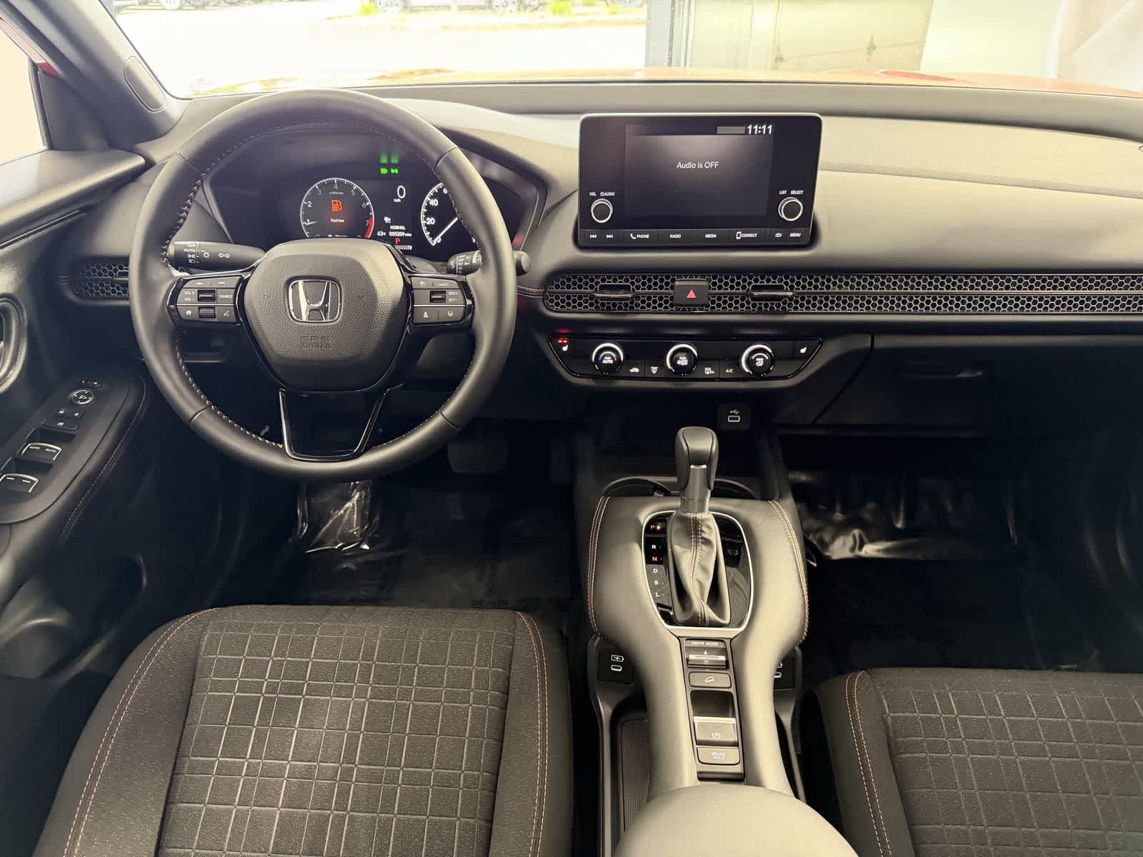 Used 2025 Honda HR-V Sport image 12