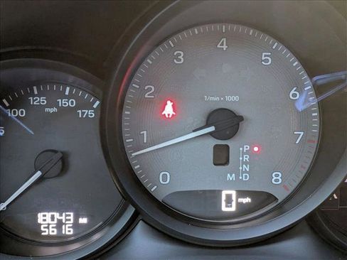 Used 2023 Porsche Macan S image 10