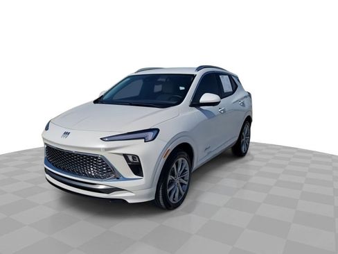 Used 2025 Buick Encore GX Avenir w/ Avenir Technology Package image 3