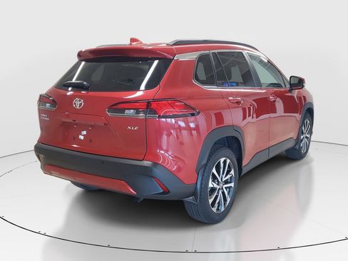 Used 2023 Toyota Corolla Cross XLE w/ Convenience Package image 7