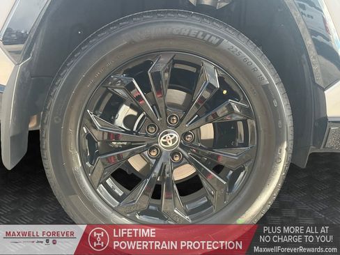 Used 2024 Toyota RAV4 SE image 23
