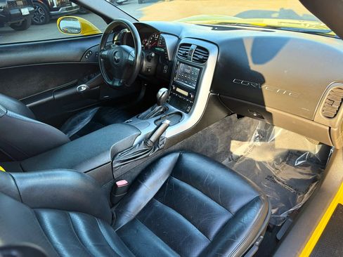 Used 2006 Chevrolet Corvette Convertible w/ Preferred Equipment Group RWD image 19