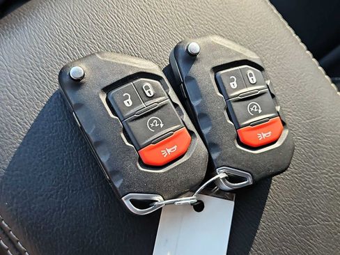 Used 2021 Jeep Wrangler Unlimited Sahara w/ Cold Weather Group image 33