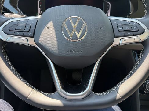 Used 2023 Volkswagen Taos SEL AWD/4WD image 46