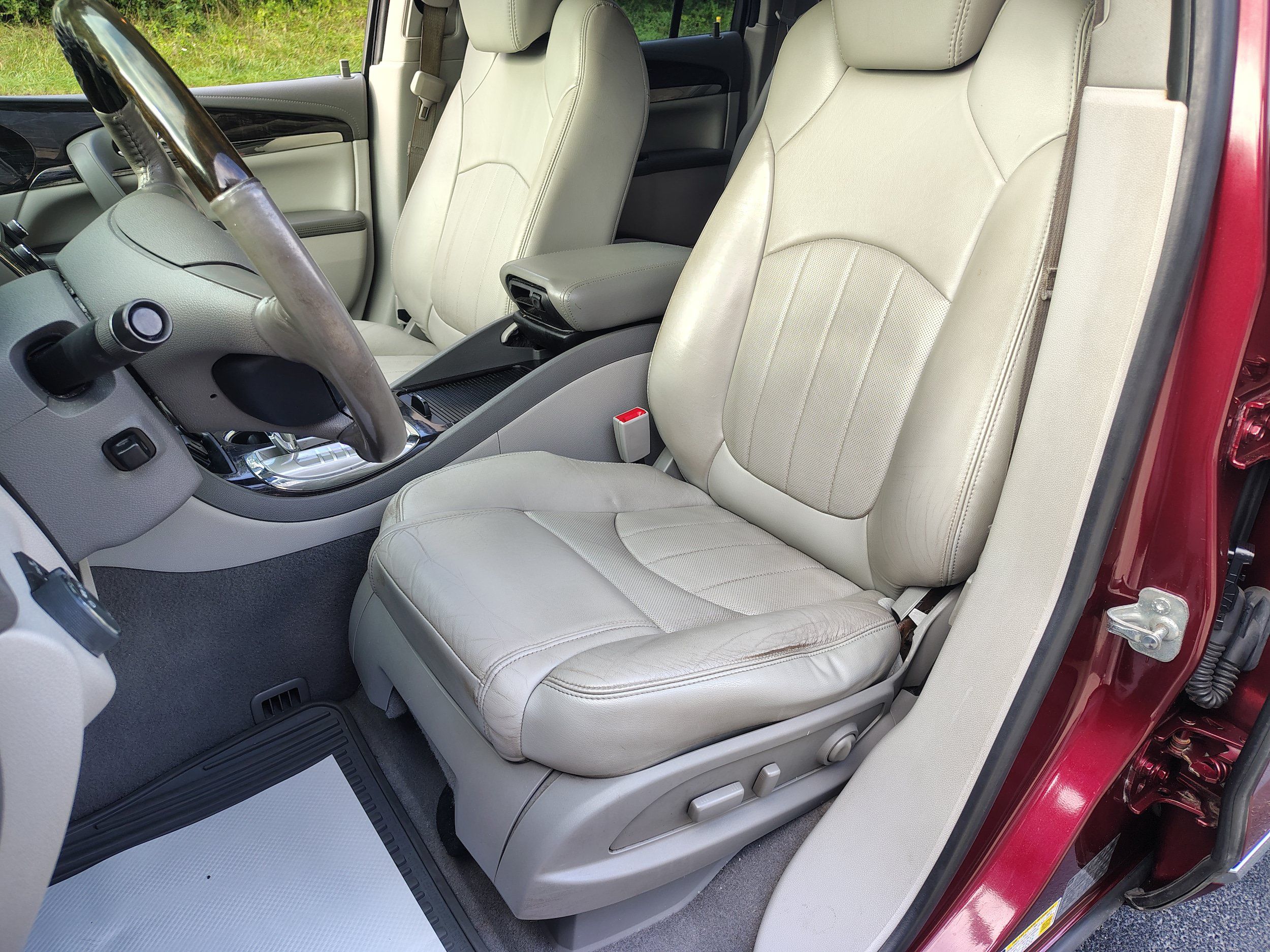 Used 2017 Buick Enclave Premium AWD/4WD image 16