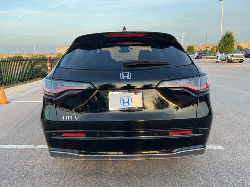 Used 2024 Honda HR-V EX-L image 5