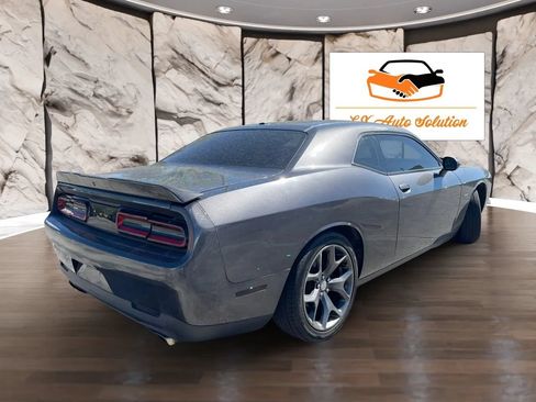 Used 2016 Dodge Challenger R/T RWD image 6