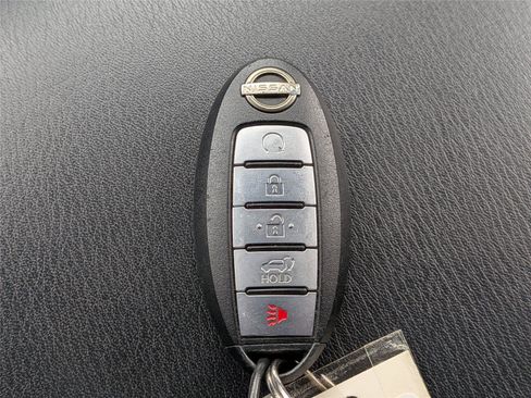 Used 2024 Nissan Armada SL w/ Captain's Chairs Package image 33