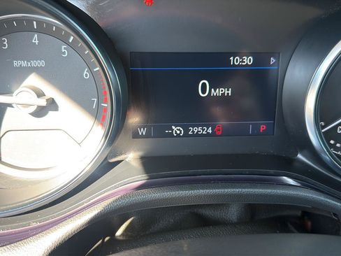 Used 2021 Buick Encore GX Select w/ Sport Touring Package FWD image 24