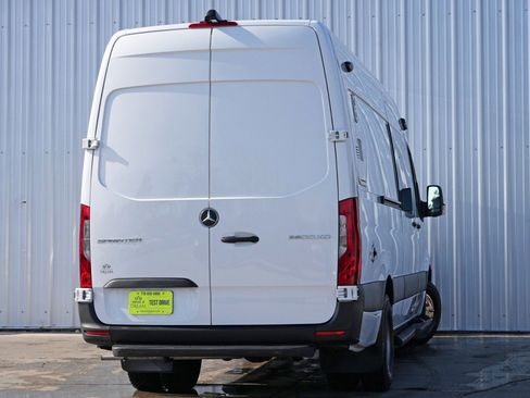 Used 2023 Mercedes-Benz Sprinter 3500 w/ Acoustic Package image 5