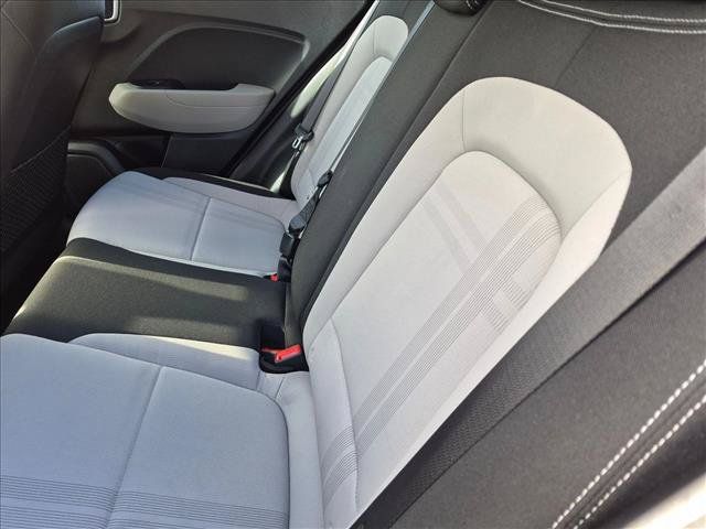 Used 2023 Hyundai Venue SEL FWD image 16