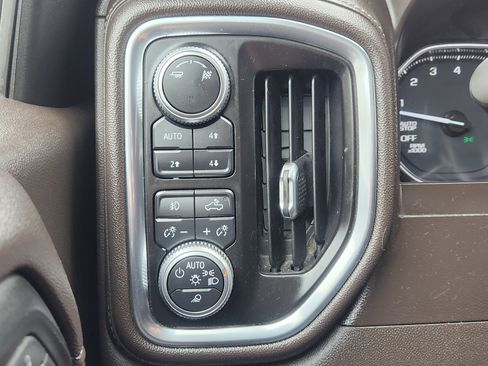 Used 2019 GMC Sierra 1500 SLT w/ SLT Premium Package AWD/4WD image 16