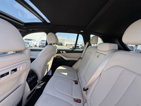 Used 2020 BMW X5 sDrive40i image 2