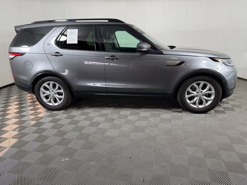 Used 2017 Land Rover Discovery SE AWD/4WD image 8