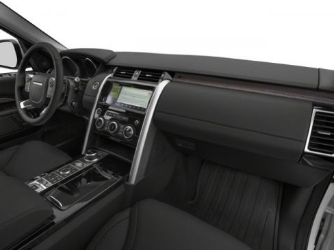 Used 2017 Land Rover Discovery First Edition image 16