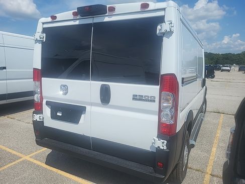 Used 2025 RAM ProMaster 2500 w/ U-Haul Equipment Group FWD image 6
