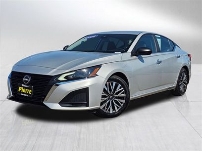 Used 2024 Nissan Altima 2.5 SV