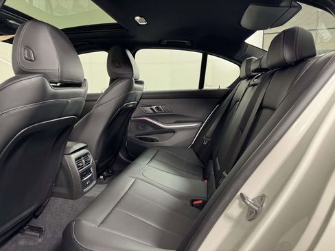 Used 2025 BMW 330i xDrive 330i xDrive w/ Premium Package image 32