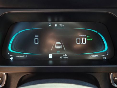 Used 2025 Hyundai Elantra Hybrid FWD image 24