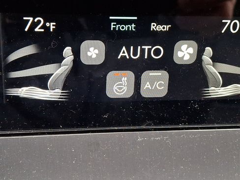 Certified 2026 Genesis GV70 2.5T Advanced image 25