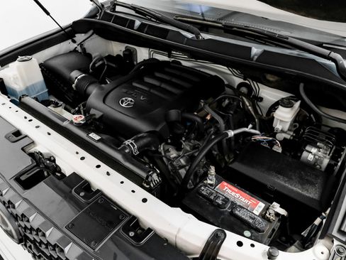 Used 2019 Toyota Tundra Platinum image 53