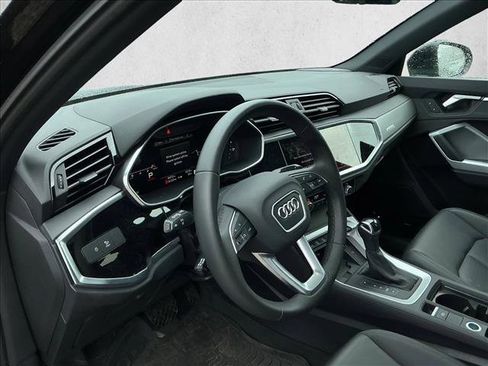 Used 2025 Audi Q3 2.0T Premium Plus w/ Premium Plus Package image 10