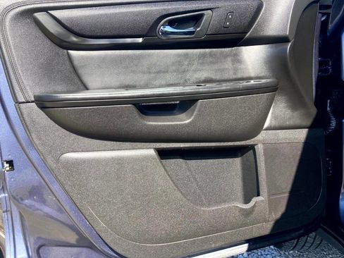 Used 2014 GMC Acadia SLE image 22