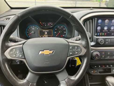 Used 2022 Chevrolet Colorado Z71 AWD/4WD image 19