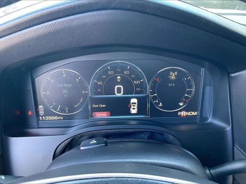 Used 2015 Cadillac Escalade Premium AWD/4WD image 13