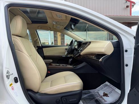 Used 2015 Toyota Avalon Limited FWD image 23