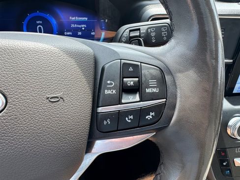 Used 2020 Ford Explorer Platinum w/ Premium Technology Package AWD/4WD image 12